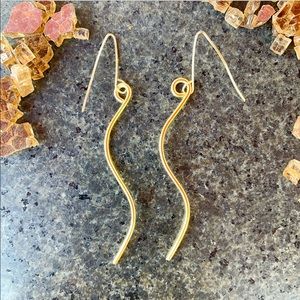 Bonnie Angela Wavy Stem Earrings Gold